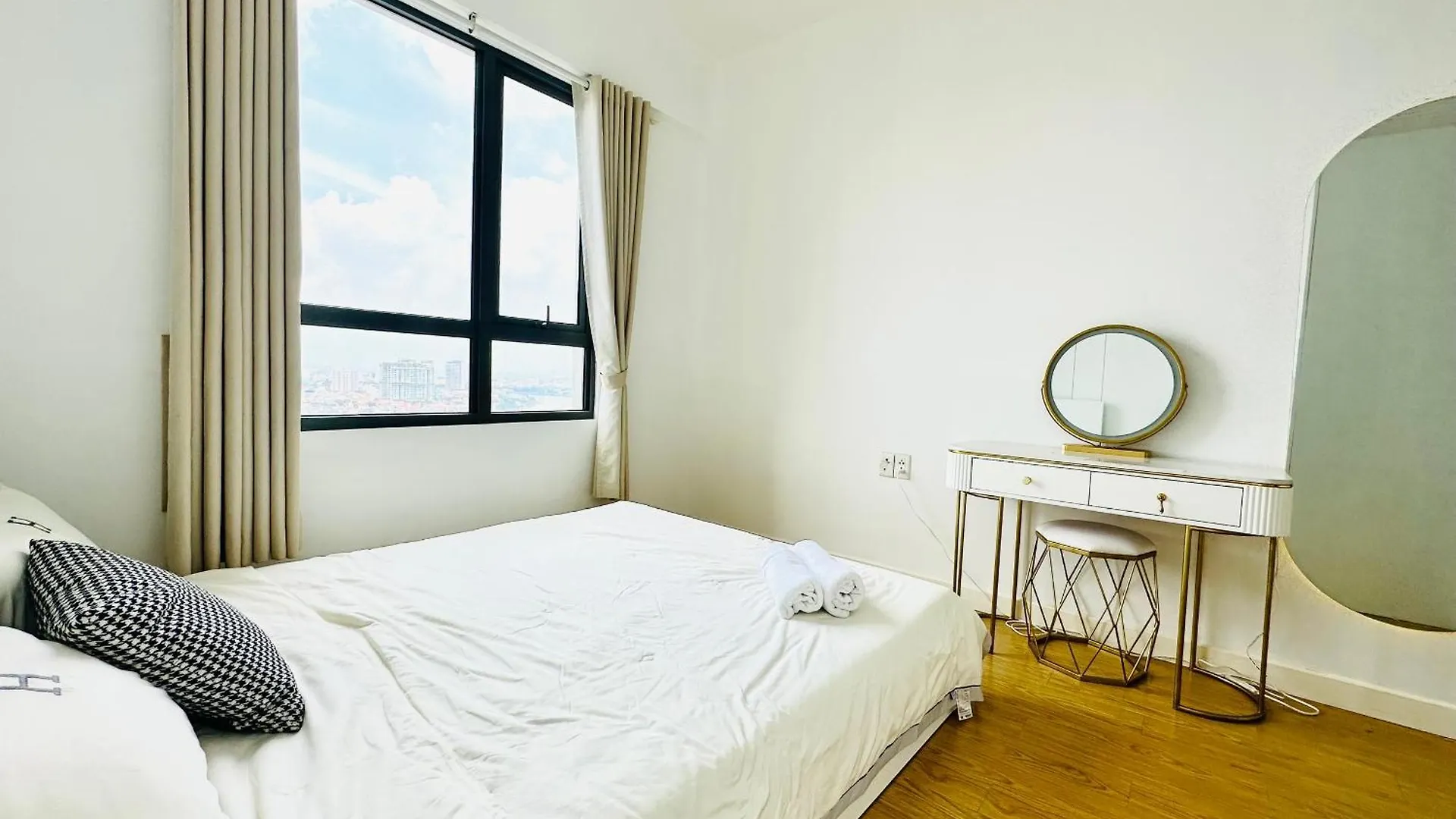 Masteri Thao Dien-2Br-Luxury Apartment Ho Chi Minh City Vietnam